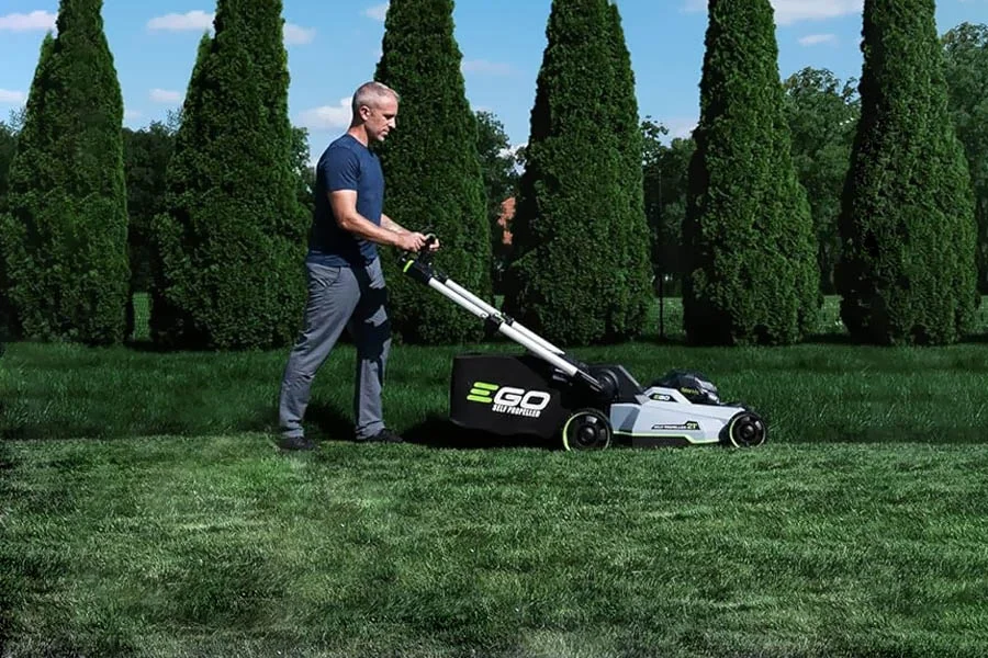 electric battery lawnmower